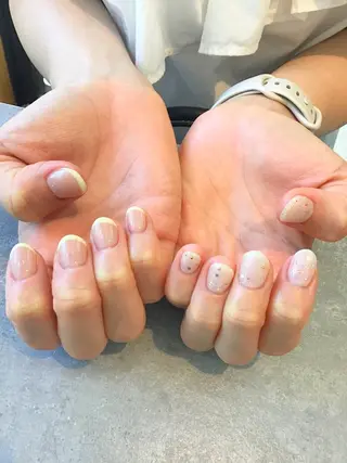 ネイル Nest 岩崎のネイルデザイン