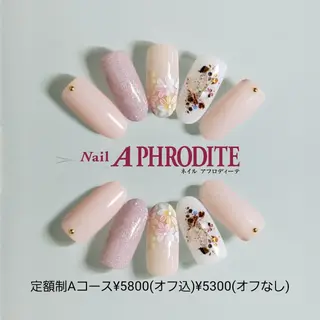 ネイル Nail  Aphroditeのネイルデザイン