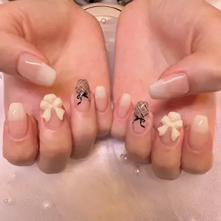 ネイル nail salon e'mu💐のネイルデザイン