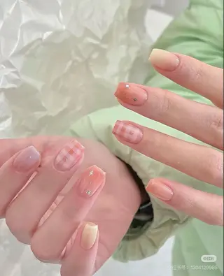 ネイル Dark honey池袋店所属・佐藤 アリアのネイルデザイン