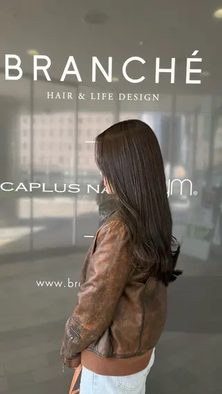 ロング 髙木琉菜／レイヤー パーソナルカラーのヘアスタイル