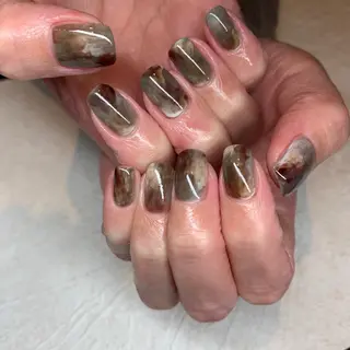 ネイル repos~ルポ~所属・里見 麗のネイルデザイン