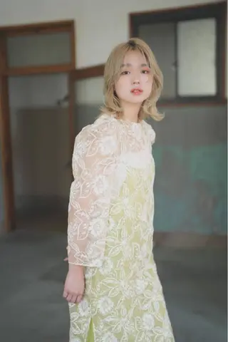 ミディアム カラー 中嶋 紘夢のヘアスタイル