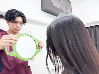 【美容鍼・小顔鍼】 鍼灸師　森原拓磨のエステ・リラクイメージ