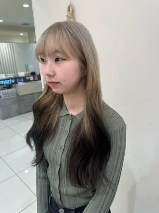 ロング カラー タイトボブ個性派カラ ーAKANEのヘアスタイル