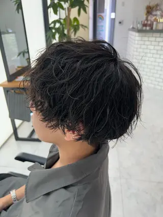 メンズ ダブルカラー寒色系 ボリューム改善ハヤトのヘアスタイル