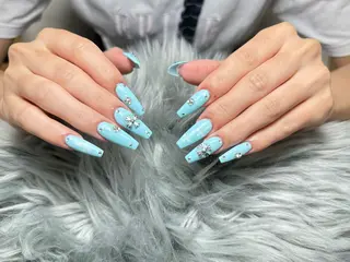 ロング Moomi nail salonのネイルデザイン