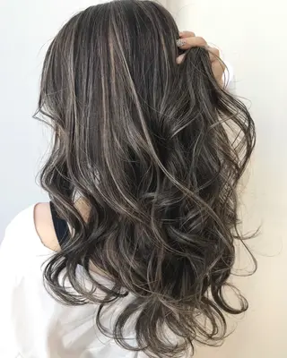 ロング カラー パーマ ヘアアレンジ 【公式】amble luxe池袋東口🩷のヘアスタイル