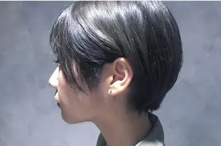 ショート カラー SALOWIN 表参道所属・シンカ 表参道のヘアスタイル