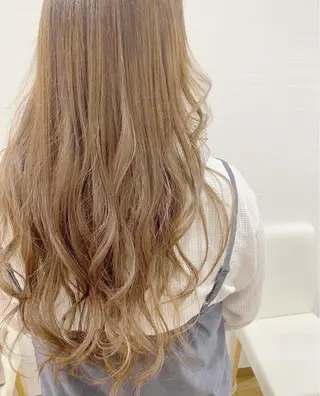 カラー GRANLUSSO 〜グランルッソ駅前店所属・木口 嘉美のヘアスタイル