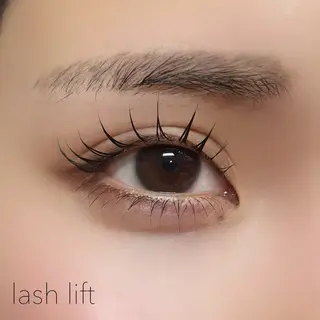 マツエク・マツパ +tico+vico Reiのネイルデザイン