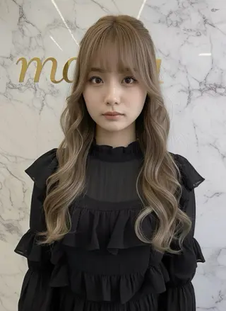 ロング 倉林隆一🐈 ダブルカラー/艶髪のヘアスタイル