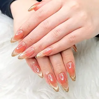 ネイル salon GOLD フォンのネイルデザイン