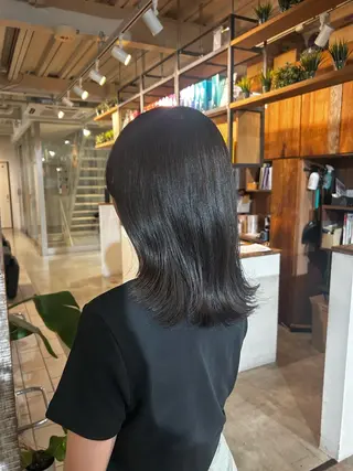 セミロング faith hair apros.所属・白上 愛佳のヘアスタイル