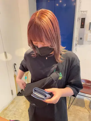 ミディアム カラー MIOベージュカラー 柔らかいカラーのヘアスタイル