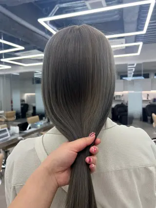 ロング カラー ✨ブリーチ/顔周り レイヤー¦YUKA✨のヘアスタイル