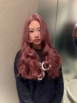 ロング カラー ヘアアレンジ ミルクティー/ピンク カラー/ みう🎀のヘアスタイル