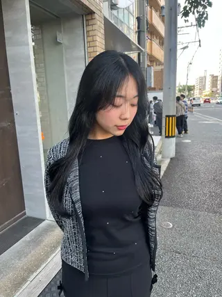 ロング yuumi/大濠🪷 レイヤー/ハイトーンのヘアスタイル