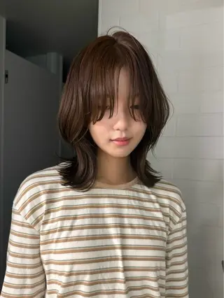 ミディアム 🧿韓国/レイヤー 🧿シュリのヘアスタイル