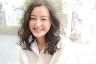セミロング カラー ヘアアレンジ 榎園 由美のヘアスタイル