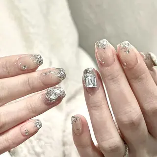 ネイル RAFFINE 月🦋🩵のネイルデザイン