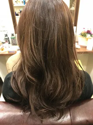 ミディアム arbre所属・安藤 芽衣のヘアスタイル