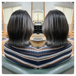 ミディアム カラー 村山 茉衣のヘアスタイル