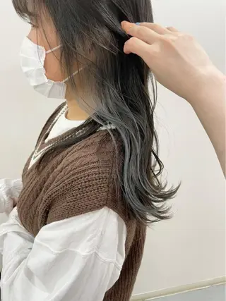 ロング カラー akane .のヘアスタイル