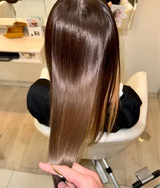 セミロング 💎髪質改善💎艶髪 💎ブリーチ💎津村のヘアスタイル