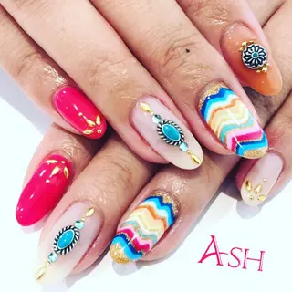 ネイル 🩵NORIKO 上品ネイルが得意🩵のネイルデザイン