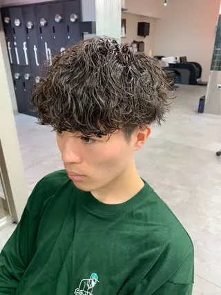 パーマ メンズ パーマ支持率No.1 ❤️🔥安成弾のヘアスタイル