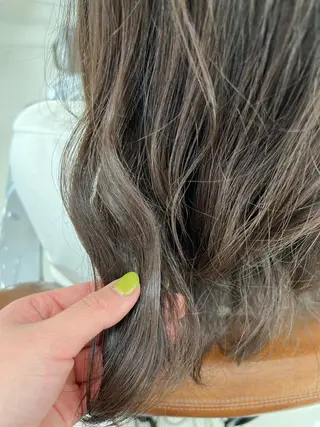 セミロング カラー 下四日市 翠のヘアスタイル