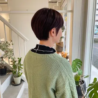 ショート カラー 安西 香利奈のヘアスタイル