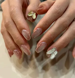 ネイル gratify心斎橋 松本のネイルデザイン