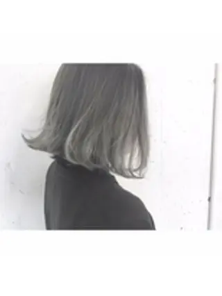 ショート カラー ワタベ ハヤト/ トップデザイナーのヘアスタイル