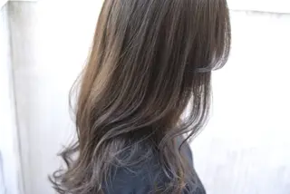 カラー ロング 樋口 千尋のヘアスタイル