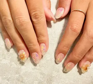 ミディアム ネイル Re:st〔リスト〕所属・ayane Re:st〔リスト〕のネイルデザイン