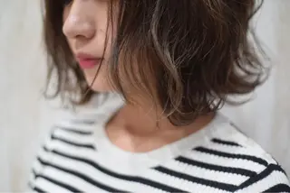 ミディアム カラー GATE.所属・GATE. staffのヘアスタイル