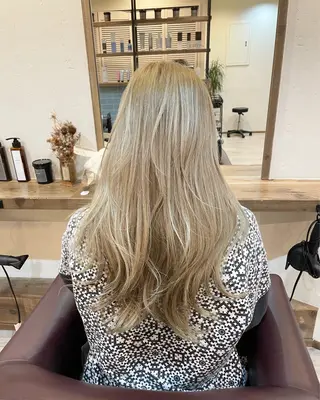 ロング カラー ニュアンスカラー🫧 加納のヘアスタイル