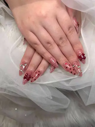 ネイル 🌈 Laule'aのネイルデザイン