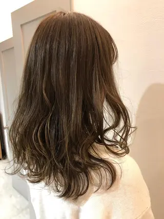 ヘアーサロングラッド所属・三村 桜生のヘアスタイル