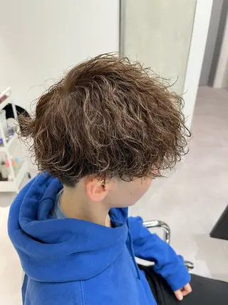 ショート カラー パーマ メンズ soen所属・⚡メンズパーマフ ェードカットTomyのヘアスタイル