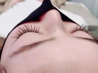 マツエク・マツパ アンベリール所属・Embellir 岡田のマツエク・マツパデザイン