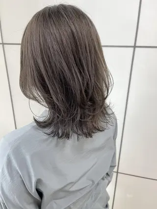 ミディアム シンタニナオト /梅田茶屋町のヘアスタイル