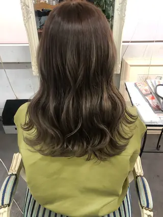 ミディアム カラー Mariana雛/ 西大分/ハイライトのヘアスタイル