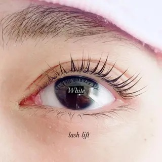 マツエク・マツパ White/マツエク /まつパ/耳つぼのマツエク・マツパデザイン