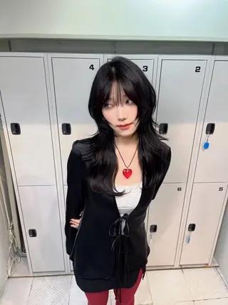 ロング Airi 韓国y2k レイヤーカットのヘアスタイル