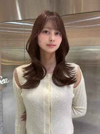 ミディアム 絶対垢抜けレイヤー/ 透明感カラーリョウヤのヘアスタイル