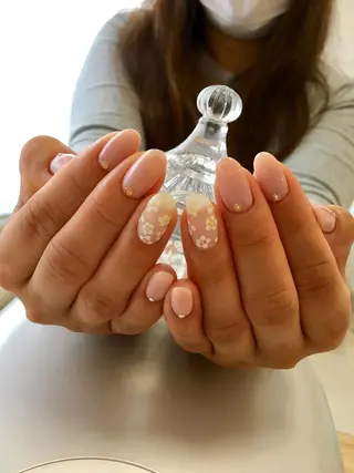 ネイル Petit Fleur所属・青柳 亜梨奈のマツエク・マツパデザイン