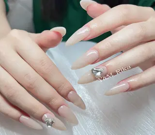 ネイル Ui_Amor (パラジェル)のネイルデザイン